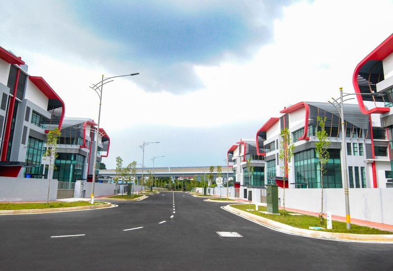 Office for sale at Kota Damansara Area