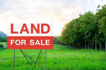 Cheras Commercial Land For Sale