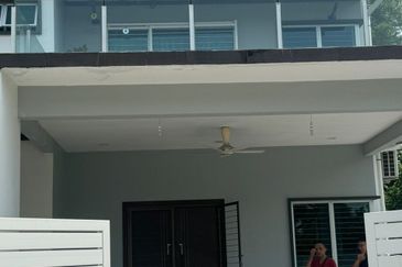 FULLY Furnish Bukit Intan Semi-D 5B4BR For SALE