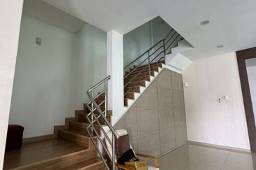 FULLY Furnish Bukit Intan Semi-D 5B4BR For SALE