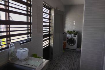 [RM450,000] DOUBLE STOREY MEWAH  DIUBAHSUAI SEPENUHNYA NAK JUAL BERDEKATAN ,LUKUT,SPRINGHILL, SEREMBAN 3, RASAH JAYA