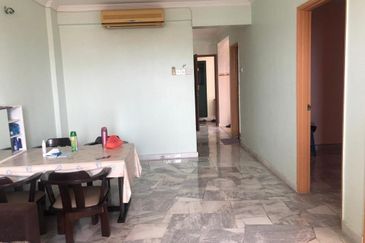RM150,000] Apartment  Nak Jual Dalam Pekan Seremban,  Lobak, Temple, Temiang. (Fully Furnished)
