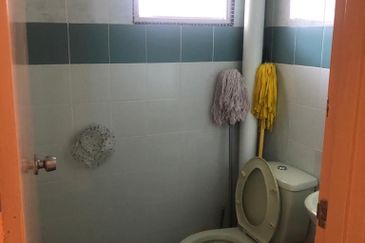 RM150,000] Apartment  Nak Jual Dalam Pekan Seremban,  Lobak, Temple, Temiang. (Fully Furnished)