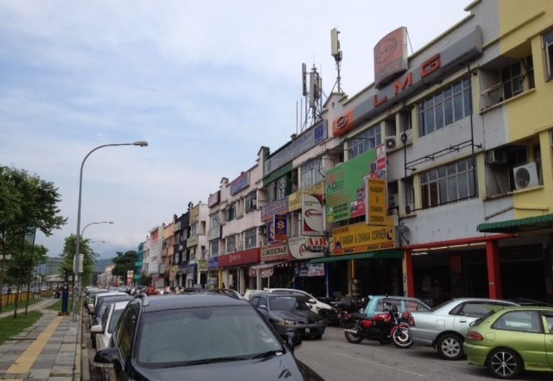 Walking distance Banks & Malls. Facing jln genting klang. Good for business