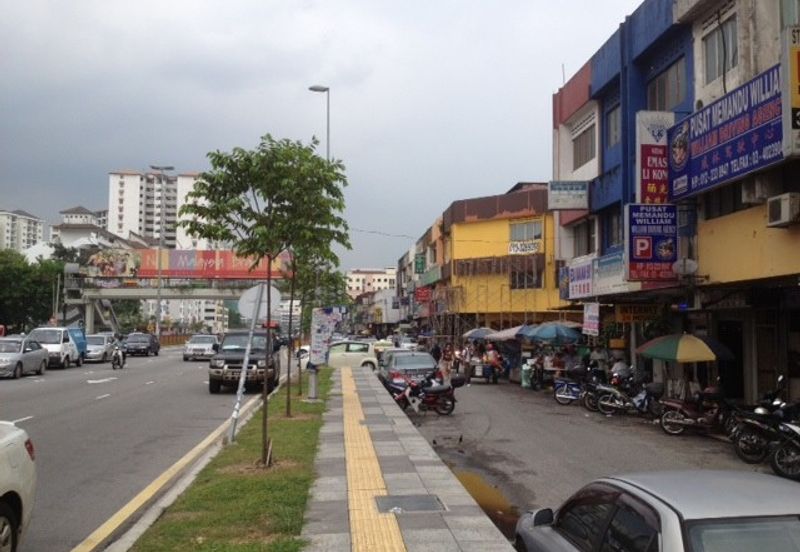 Walking distance Banks & Malls. Facing jln genting klang. Good for business