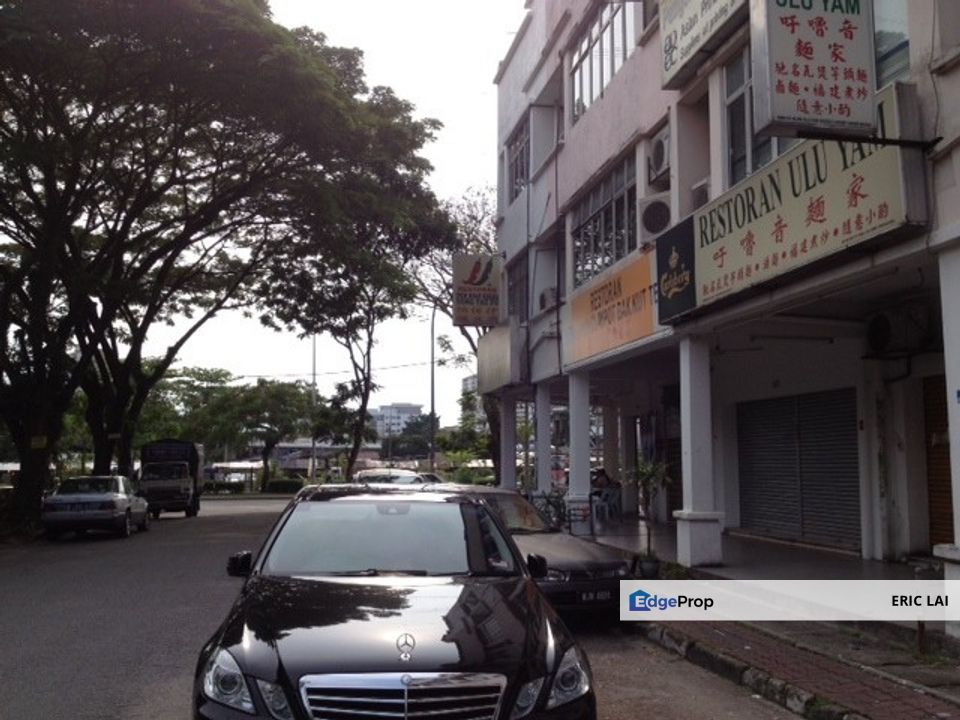 3sty shop for sale. Walking distance Banks & Malls. Crowded Commercial Area in Setapak. Facing jln genting klang, Kuala Lumpur, Setapak