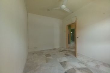 Residensi Warnasari 3