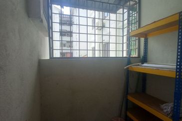 Residensi Warnasari 3