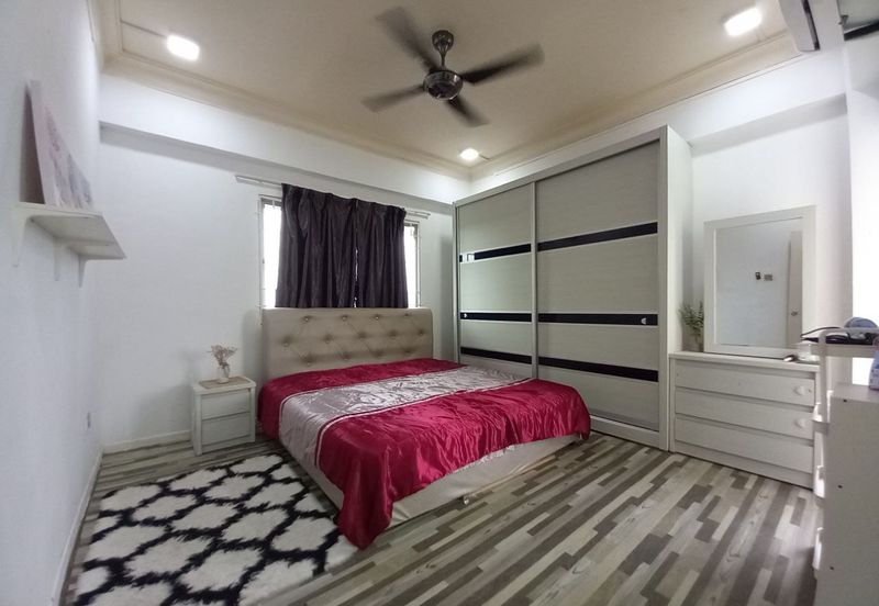 KAJANG FULLY FURNISHED APARTMENT FOR SALE/NEGOTIABLE PRICE/BUMI LOT/BIGGER SIZE APARTMENT/LOWER LEVEL WITH LIFT/MUTIARA PERDANA APARTMENT/BANGI