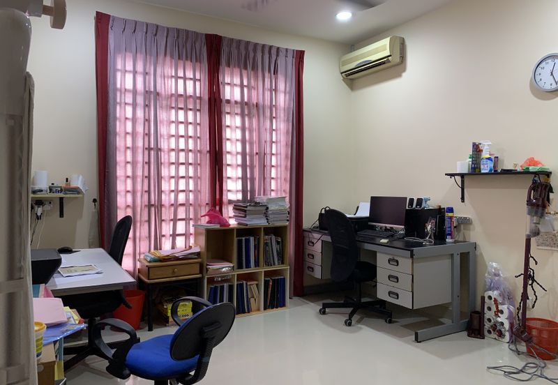 Bandar Sungai Long Bukit Sungai Long 1 End Lot Facing Main Road Below Market 10 ft Extra Land 35 X 70 