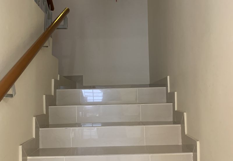 Bandar Sungai Long Bukit Sungai Long 1 End Lot Facing Main Road Below Market 10 ft Extra Land 35 X 70 