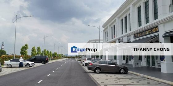 Whitten Brighton Eco Majestic Corner Silver Square 39 x 80 Facing Main Road Whole Block At Semenyih For Rent, Selangor, Semenyih