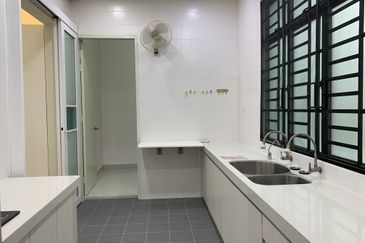 Bukit Sungai Long 3 Exclusive Top Hill  25 x 75   2 sty Superlink Kitchen Fully Extended Gated & Guarded