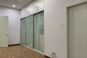 Bukit Sungai Long 3 Exclusive Top Hill  25 x 75   2 sty Superlink Kitchen Fully Extended Gated & Guarded