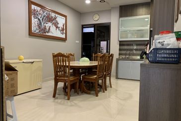 SL 4, Bandar Sungai Long