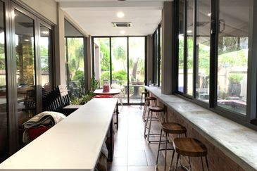 SL 4, Bandar Sungai Long