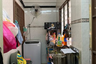 SL 8, Bandar Sungai Long