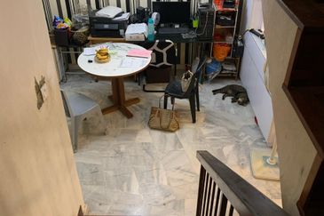 SL 8, Bandar Sungai Long