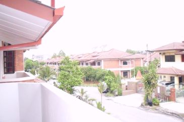 SL 4, Bandar Sungai Long