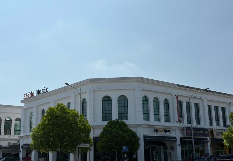 Brighton @ Eco Majestic