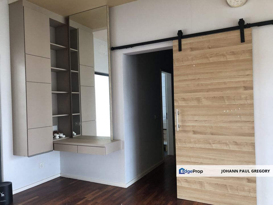 Nice 3-Storey terrace house Tamansari Amaryllis Rawang, Selangor, Rawang