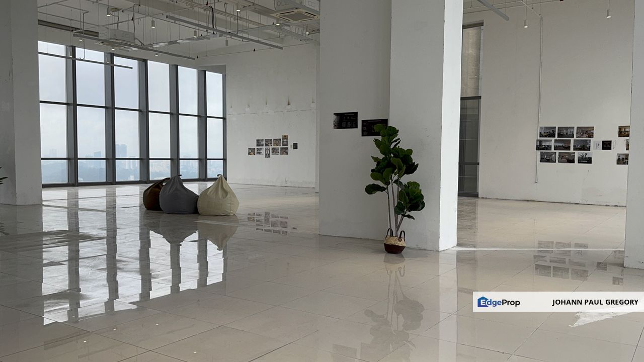 Exclusive and Exemplary office (Move-in ready) for rent Pinnacle PJ (Near LRT), Selangor, Petaling Jaya