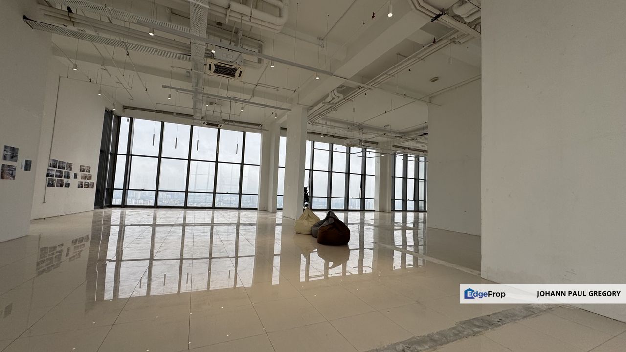 Exclusive and Exemplary office (Move-in ready) for rent Pinnacle PJ (Near LRT), Selangor, Petaling Jaya