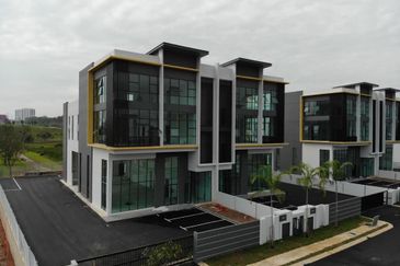 Cipta Industrial Park @ Serenia City