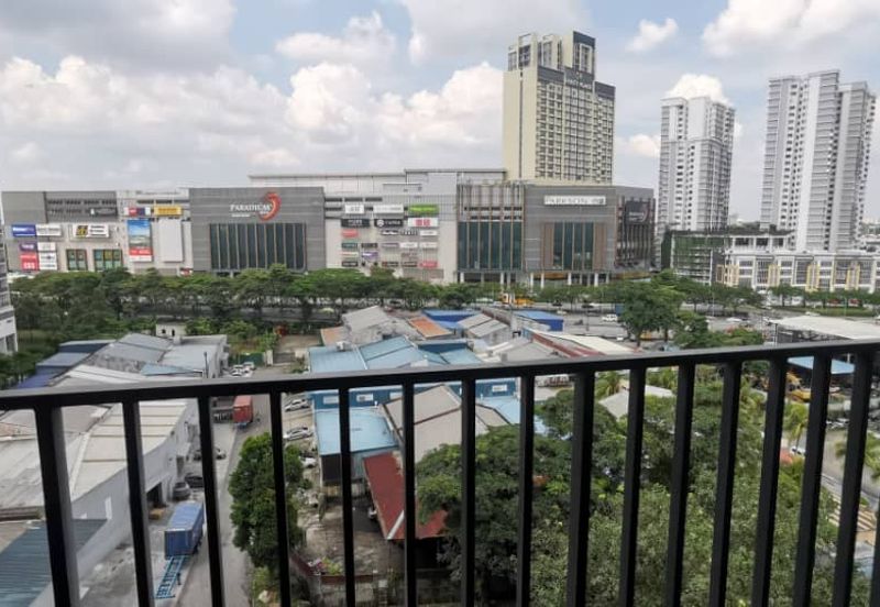 Dedaun Hijau (Greenfield Regency)