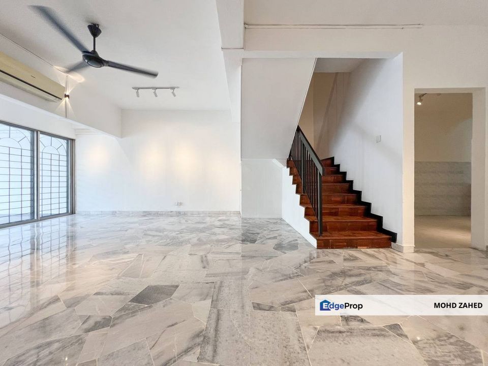 Taman Serdang Raya Seri Kembangan Double Storey for Sale, Selangor, Seri Kembangan