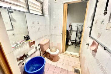 Bank value 1.5mil Bandar Tasik Selatan Sungai Besi kl Facing open Corner Lot Double Storey for sale