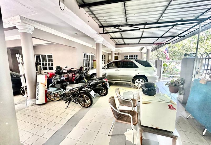 Bank value 1.5mil Bandar Tasik Selatan Sungai Besi kl Facing open Corner Lot Double Storey for sale