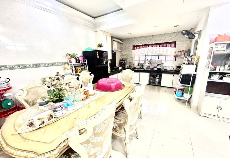 Bank value 1.5mil Bandar Tasik Selatan Sungai Besi kl Facing open Corner Lot Double Storey for sale