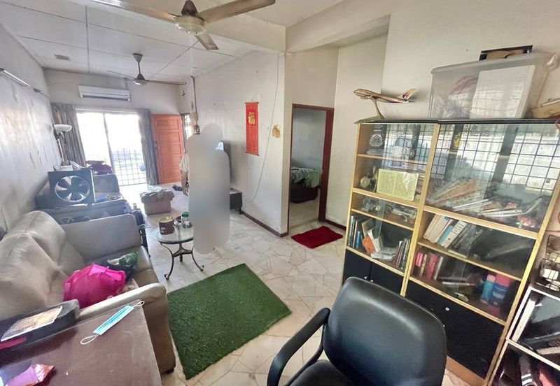 Taman Kinrara Seksyen 1