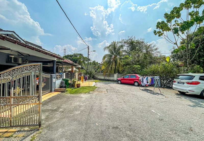 AU 1 (Datuk Keramat)