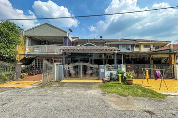 AU 1 (Datuk Keramat)