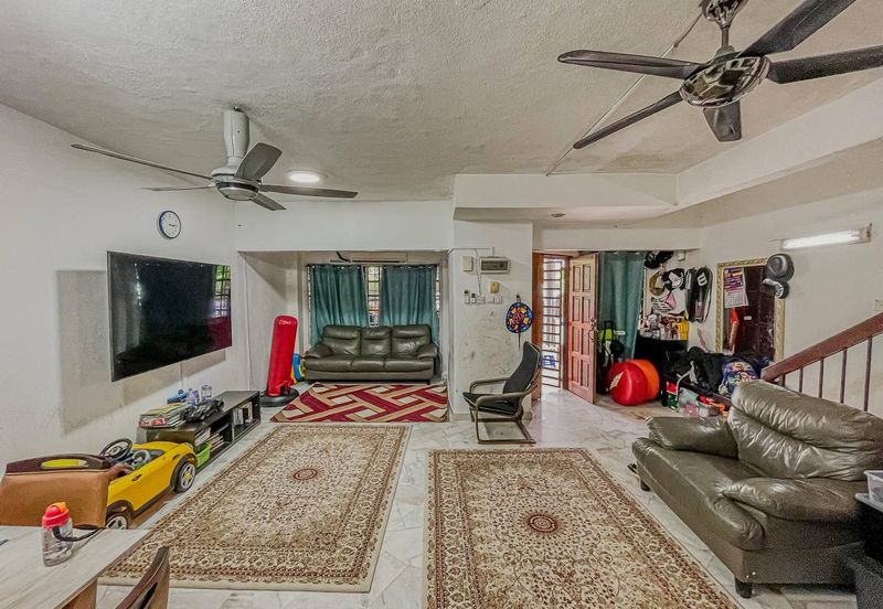 AU 1 (Datuk Keramat)