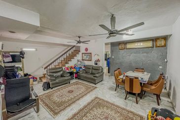 AU 1 (Datuk Keramat)