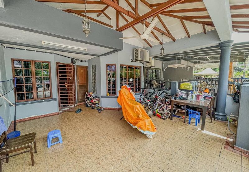 AU 1 (Datuk Keramat)