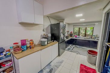 AU 1 (Datuk Keramat)