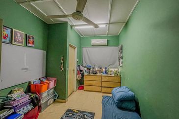 AU 1 (Datuk Keramat)