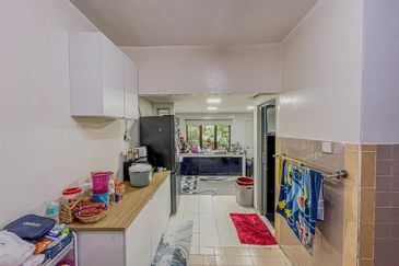 AU 1 (Datuk Keramat)