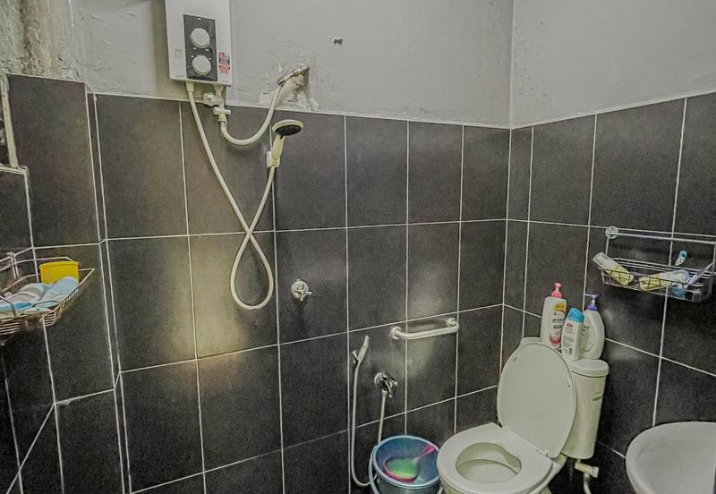 AU 1 (Datuk Keramat)