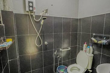 AU 1 (Datuk Keramat)