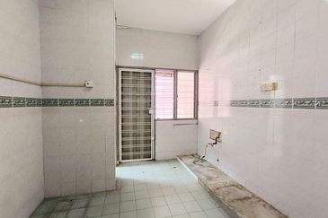 Open title Double Storey Bandar Tasik Selatan Kuala lumpur