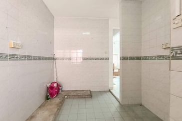 Open title Double Storey Bandar Tasik Selatan Kuala lumpur