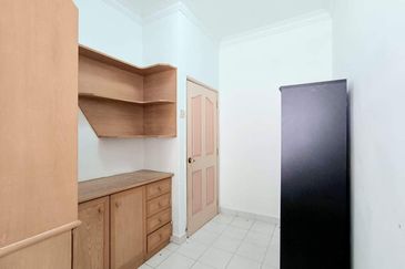 Open title Double Storey Bandar Tasik Selatan Kuala lumpur