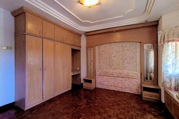 Open title Double Storey Bandar Tasik Selatan Kuala lumpur