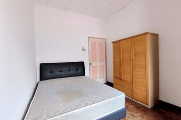 Open title Double Storey Bandar Tasik Selatan Kuala lumpur