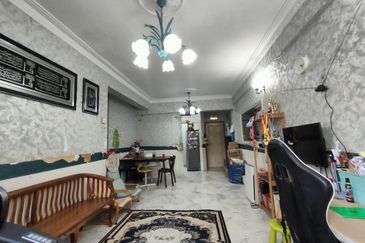 Menara Jade (Jade Tower), Taman Bukit Indah